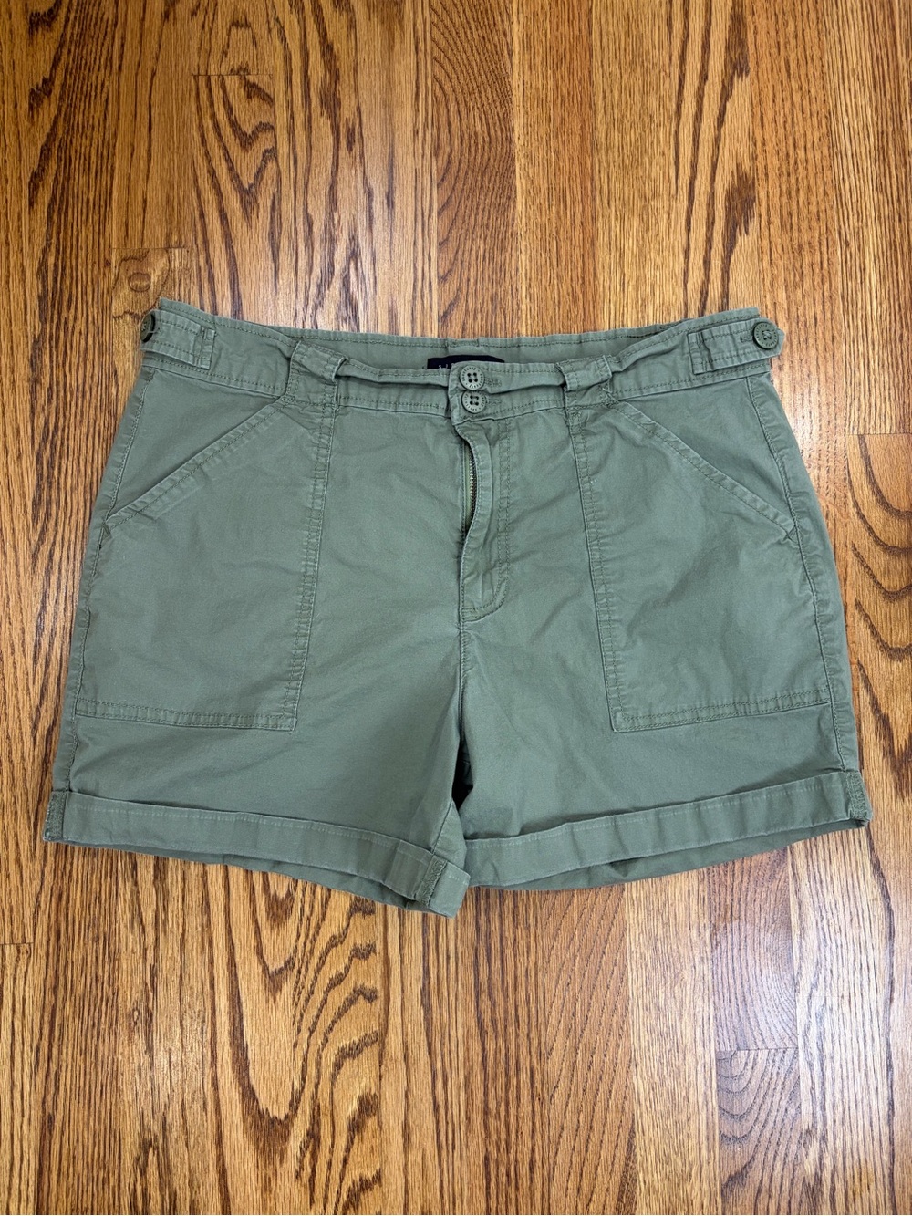 Sanctuary Olive Utility Cargo Shorts (XL)